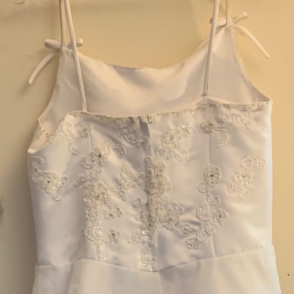 Gorgeous White Juniors Gown - Picture 6 of 8